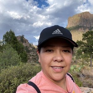 Meet your Posher, Adriana